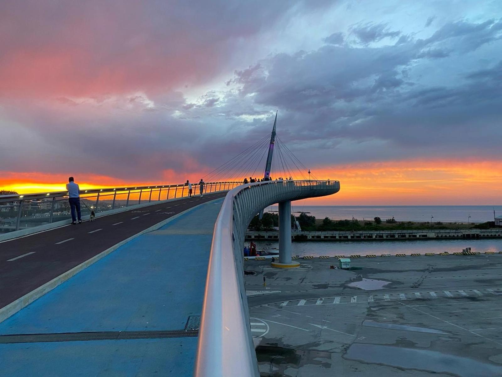 Direttamente Sul Lungomare Lägenhet Pescara Exteriör bild